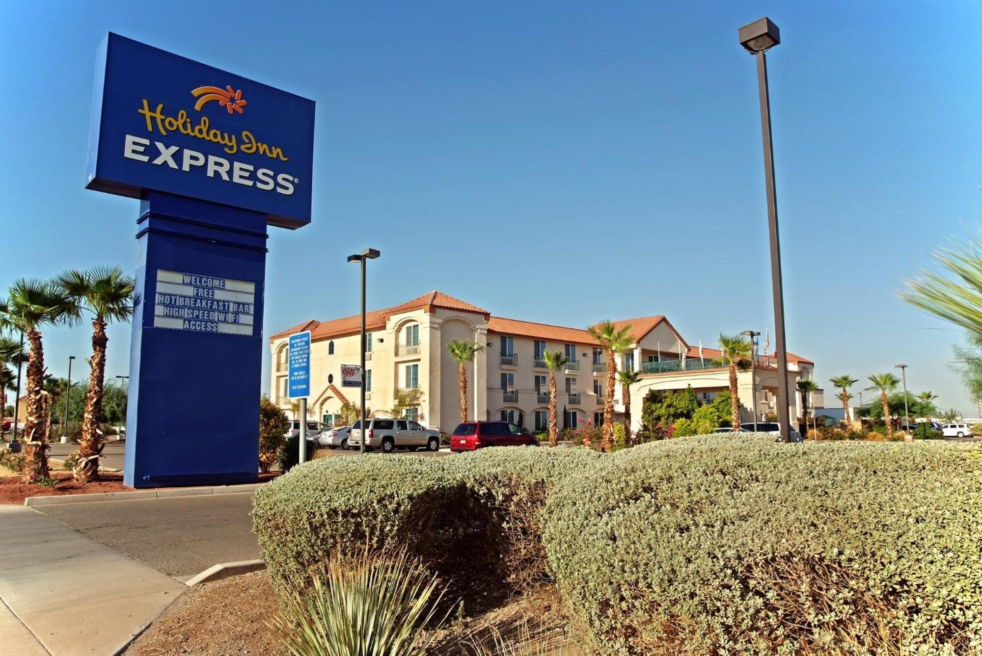 Holiday Inn Express Calexico, An Ihg Hotel Екстер'єр фото