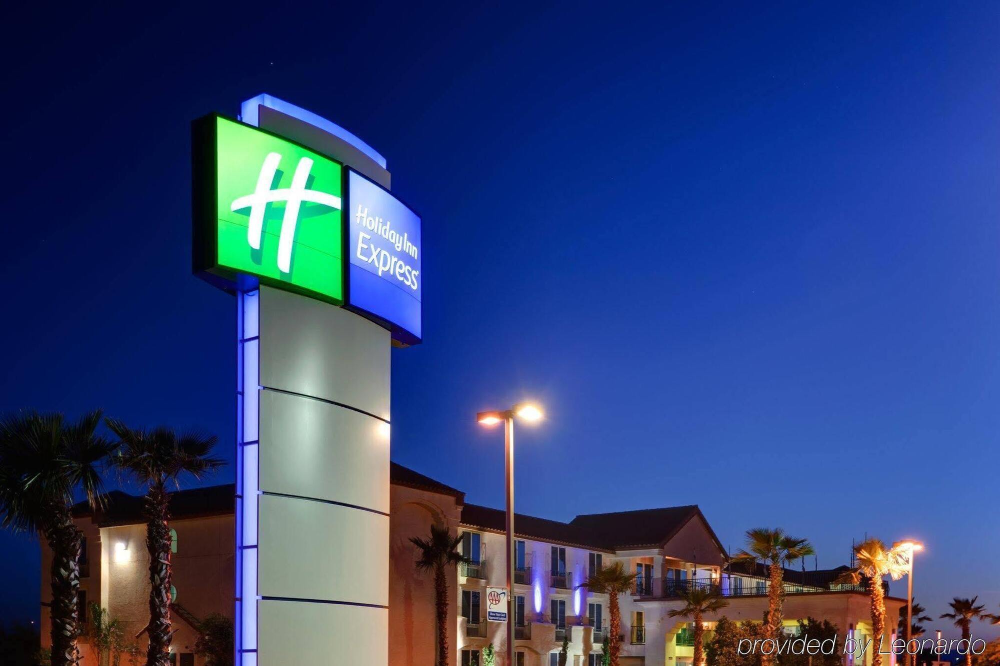 Holiday Inn Express Calexico, An Ihg Hotel Екстер'єр фото